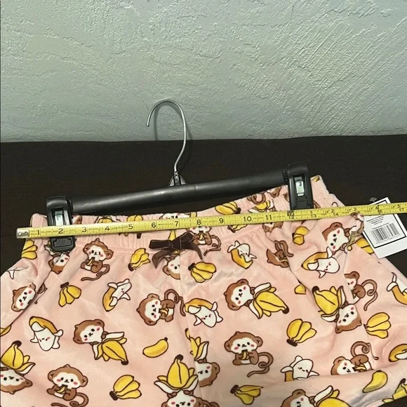# 0517 +Monkey Print Pink Women's Shorts - Picture 4 of 8